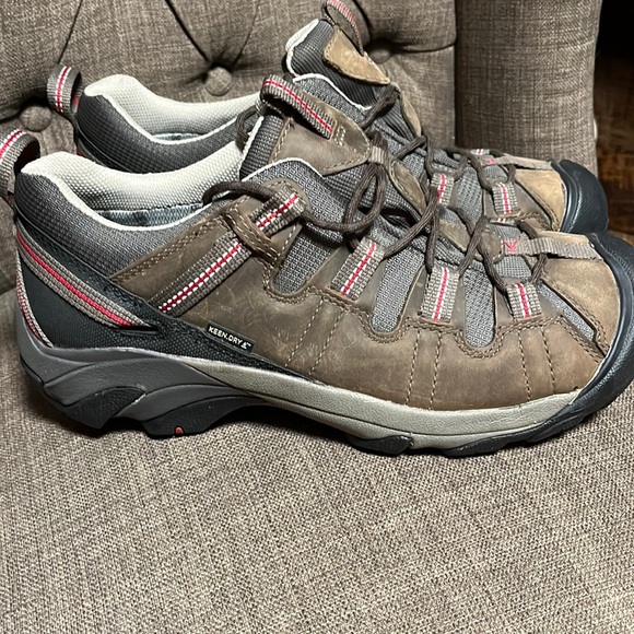 Keen Other - KEEN hiking shoe men's 9.5 .. NWOT